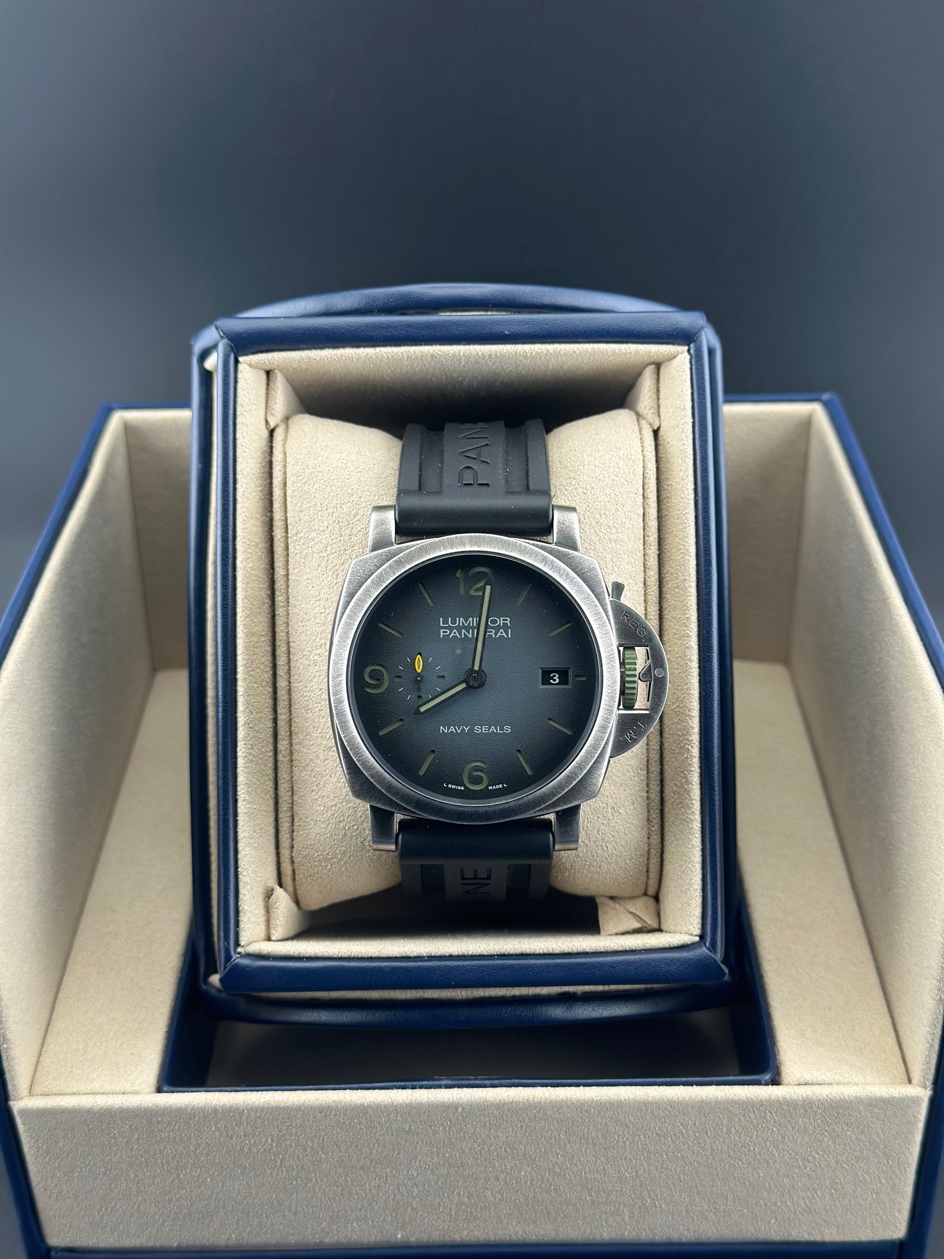Panerai Luminor 44mm Grey Dial Steel Watch PAM01412 – 2023