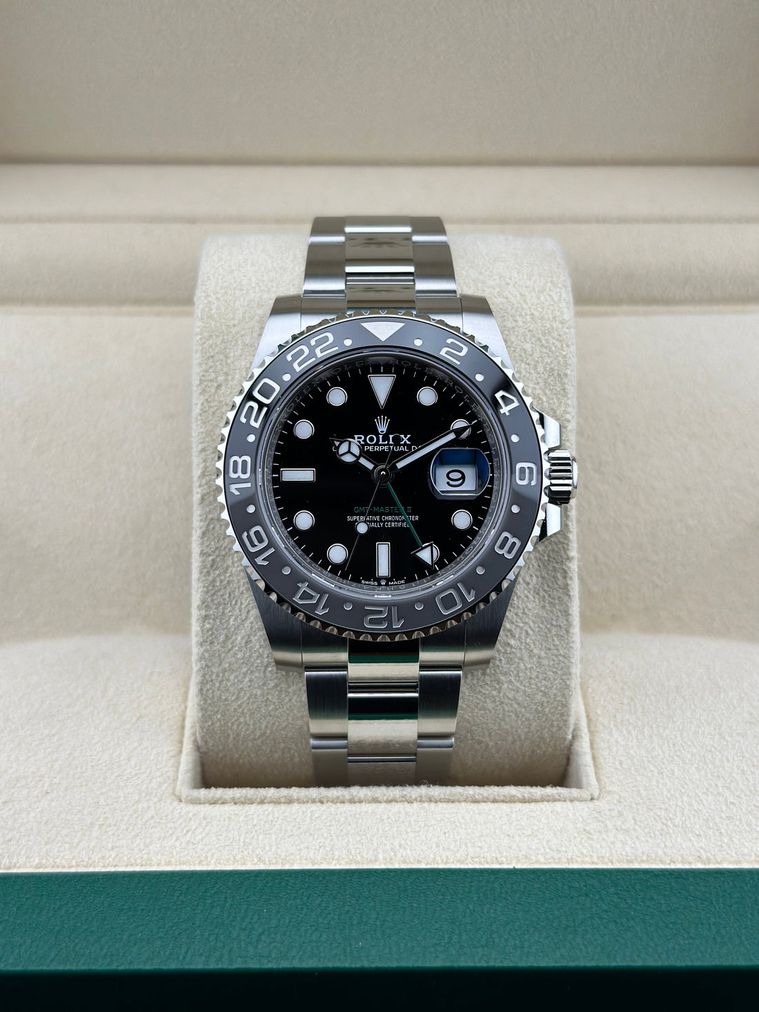 Rolex GMT MASTER II Bruce Wayne Oyster 126710GRNR