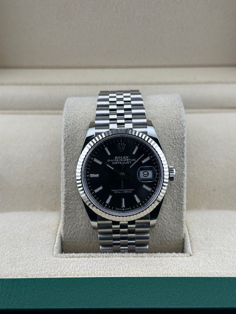 Pre-Owned Rolex Datejust 36 Black Dial Fluted Bezel - 126234