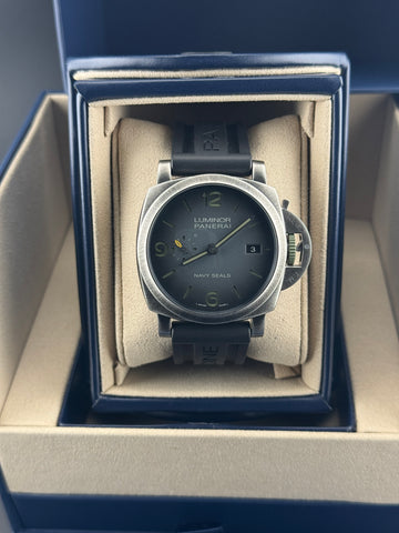 Panerai Stainless Steel Luminor 44mm Grey Steel Rubber PAM01412 Navy Seals