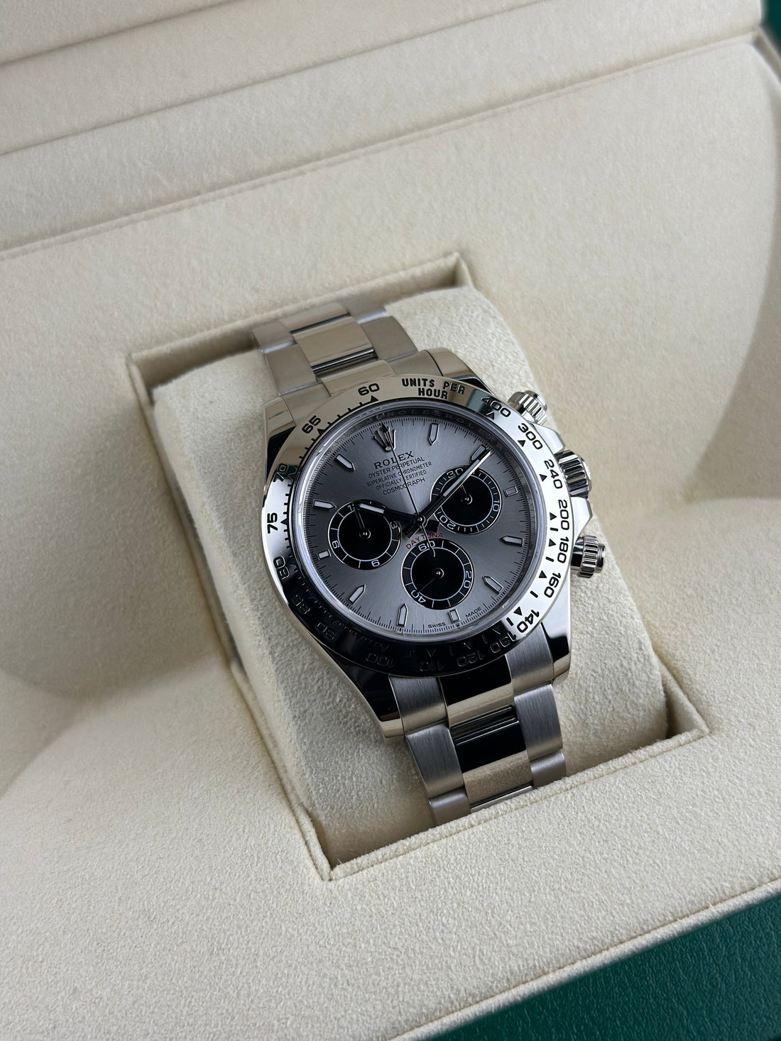 Rolex White Gold Daytona 40mm Silver Non-Ceramic Oyster 126509