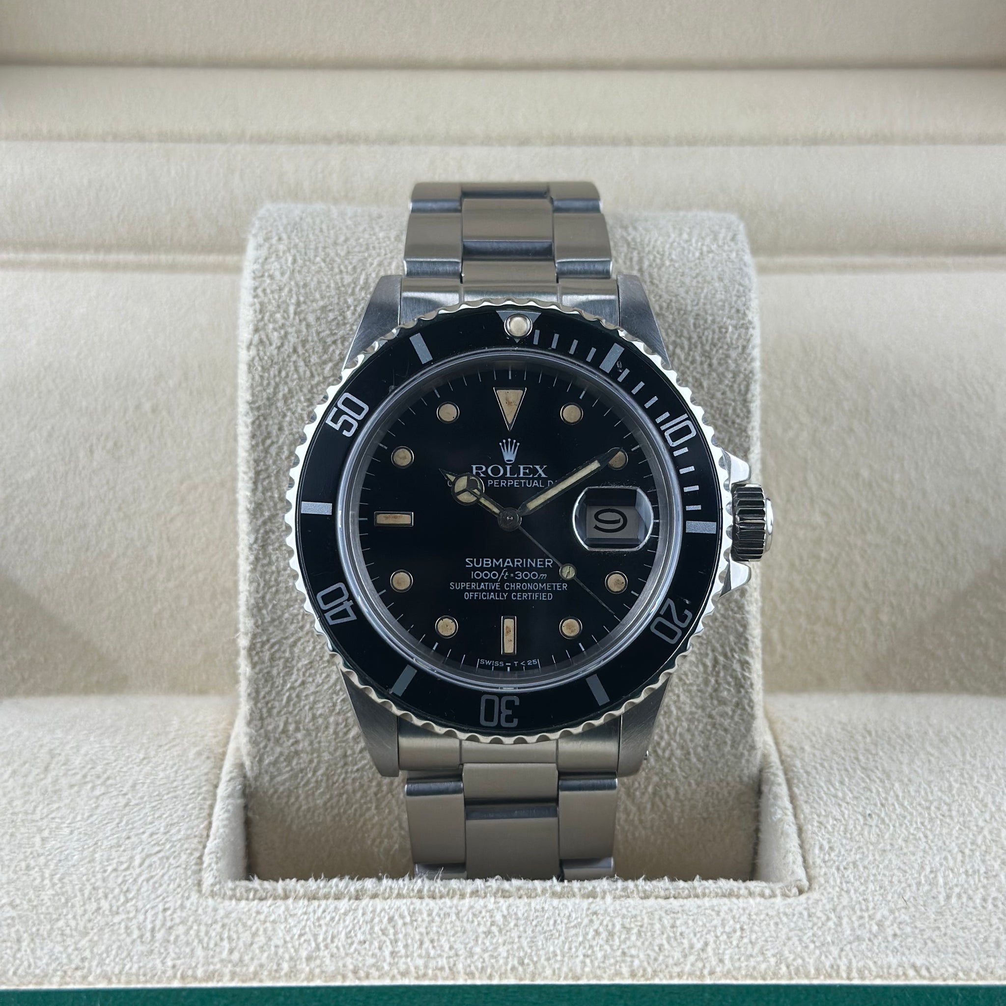 Rolex Submariner Date 16800